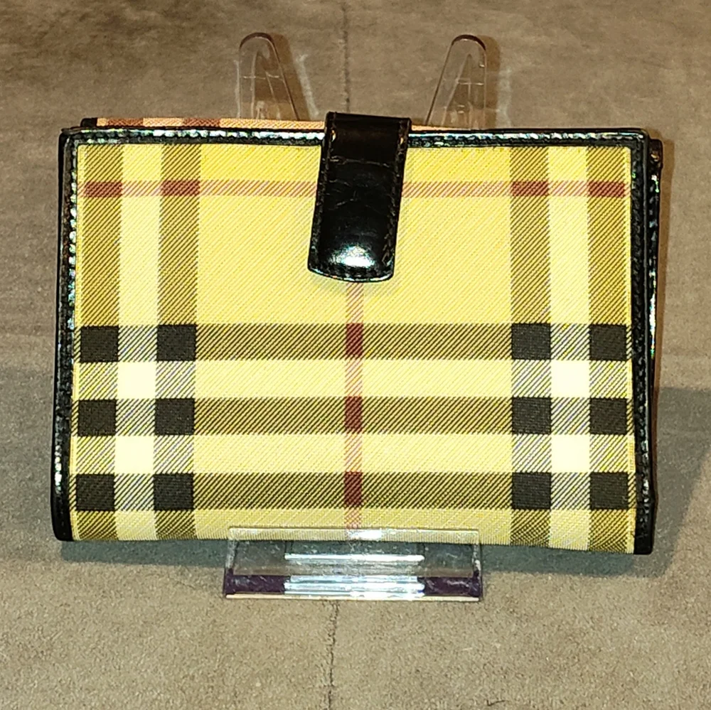 BURBERRY VINTAGE NOVA CHECK COATED CANVAS & PATENT LEATHER BI-FOLD SNAP WALLET